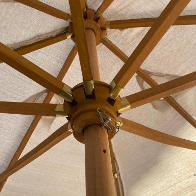 Verona – Classic garden umbrella with elegant beige fabric