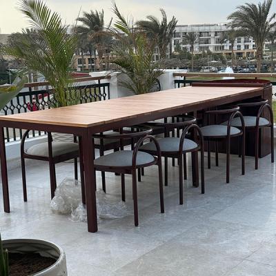 outdoor dining table 1