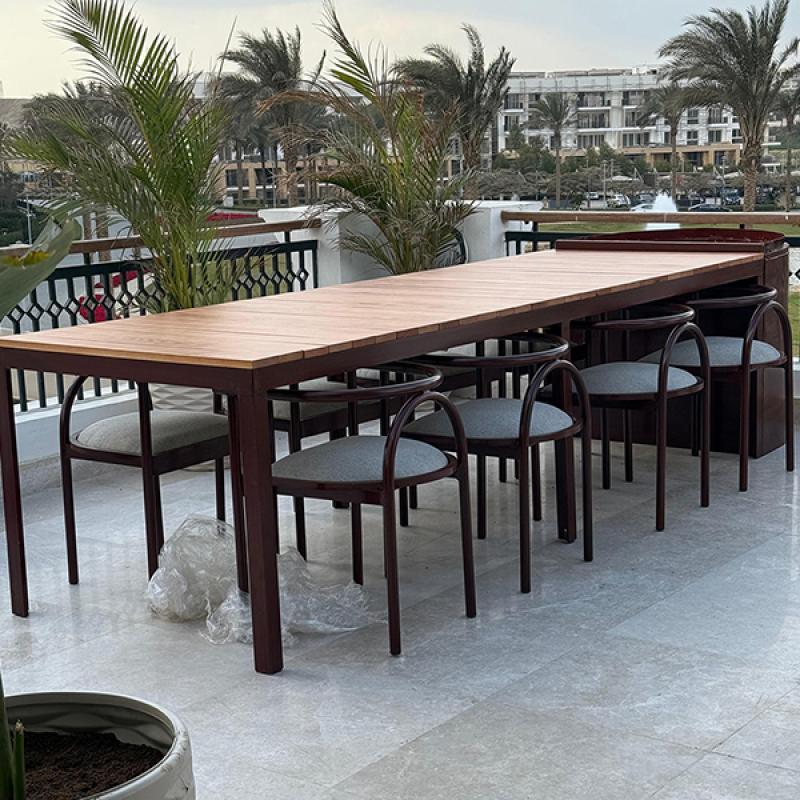 outdoor dining table 1