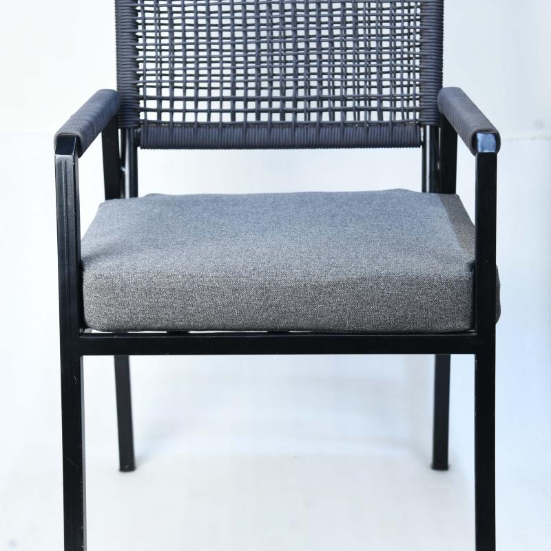 Black Wave Chair 🌊